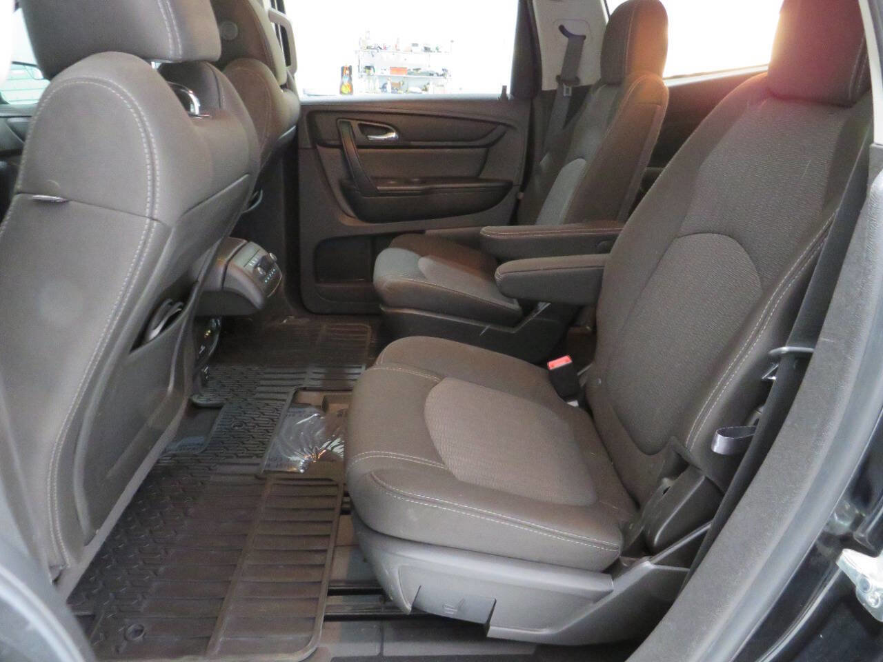 Used 2016 Chevrolet Traverse LT w/ Traveler's Package image 15
