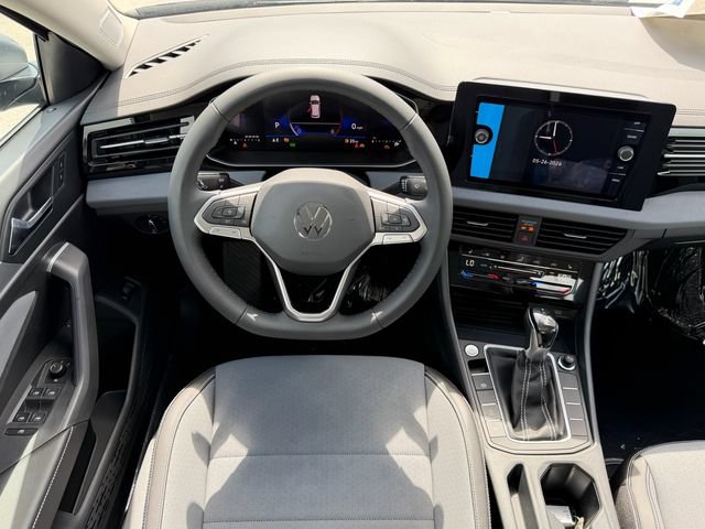 New 2026 Volkswagen Jetta SE FWD image 14