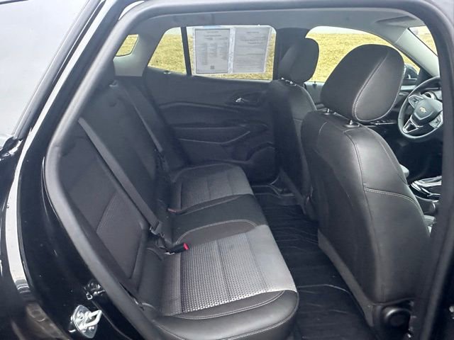 Certified 2025 Chevrolet Trax LT w/ LT Convenience Package image 19