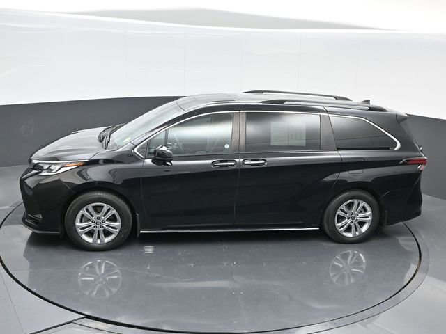 Used 2022 Toyota Sienna XSE AWD/4WD image 50