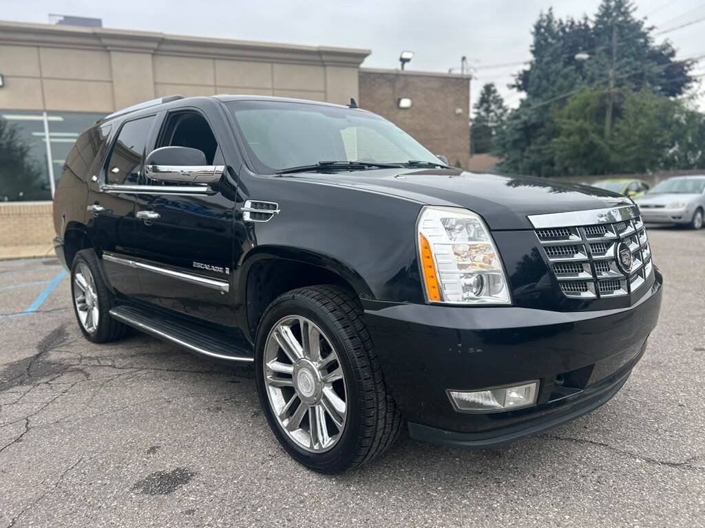 Used 2007 Cadillac Escalade AWD w/ Information Package image 3