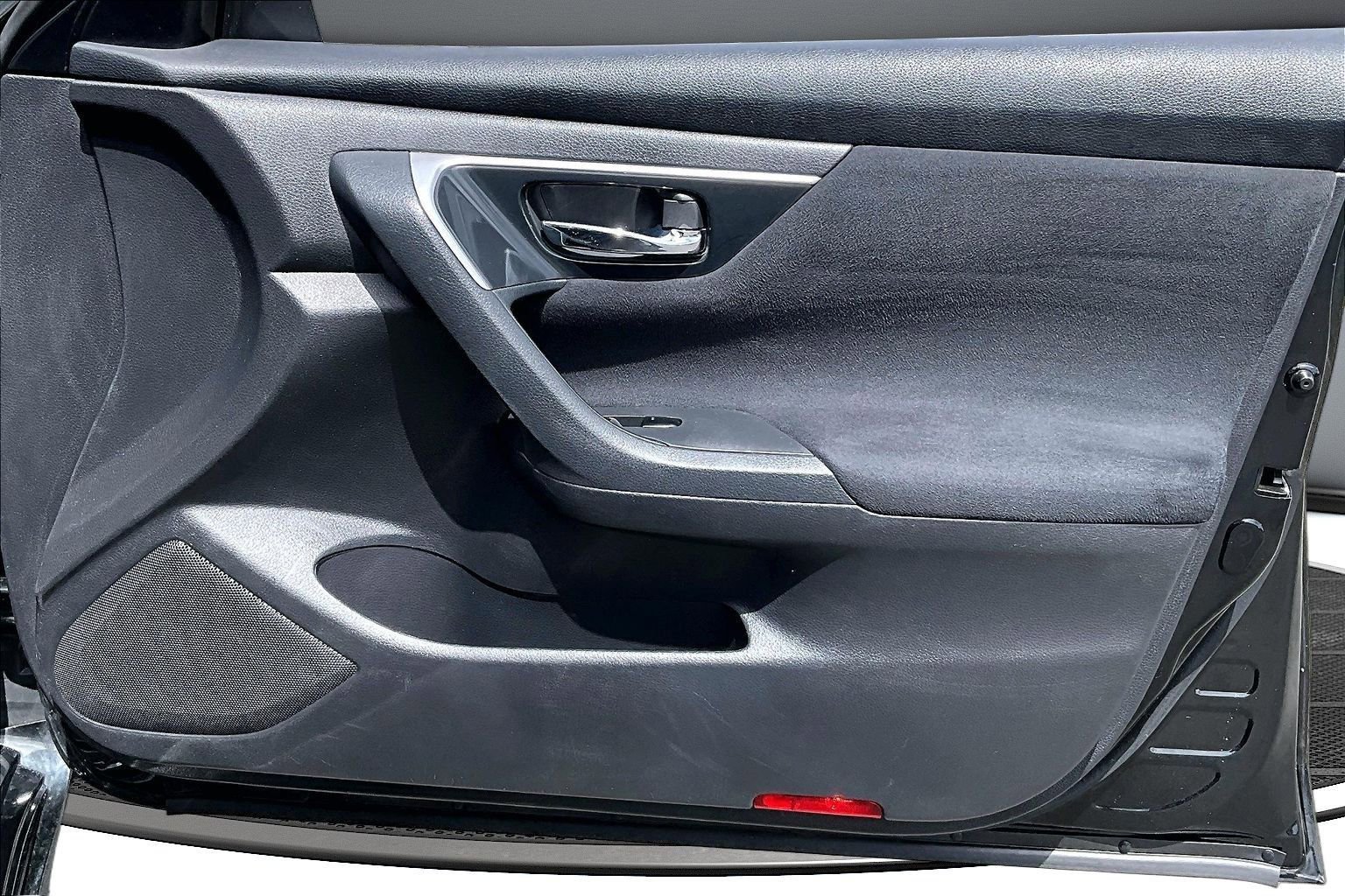 Used 2014 Nissan Altima 2.5 S w/ Display Audio Package FWD image 26