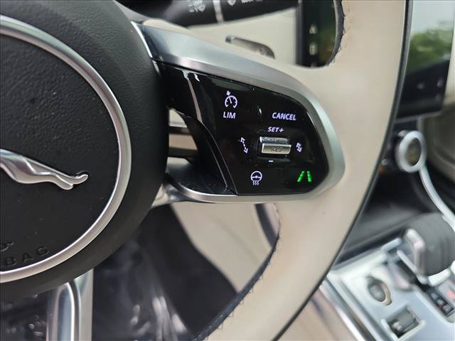 Used 2024 Jaguar XF R-Dynamic SE AWD/4WD image 18