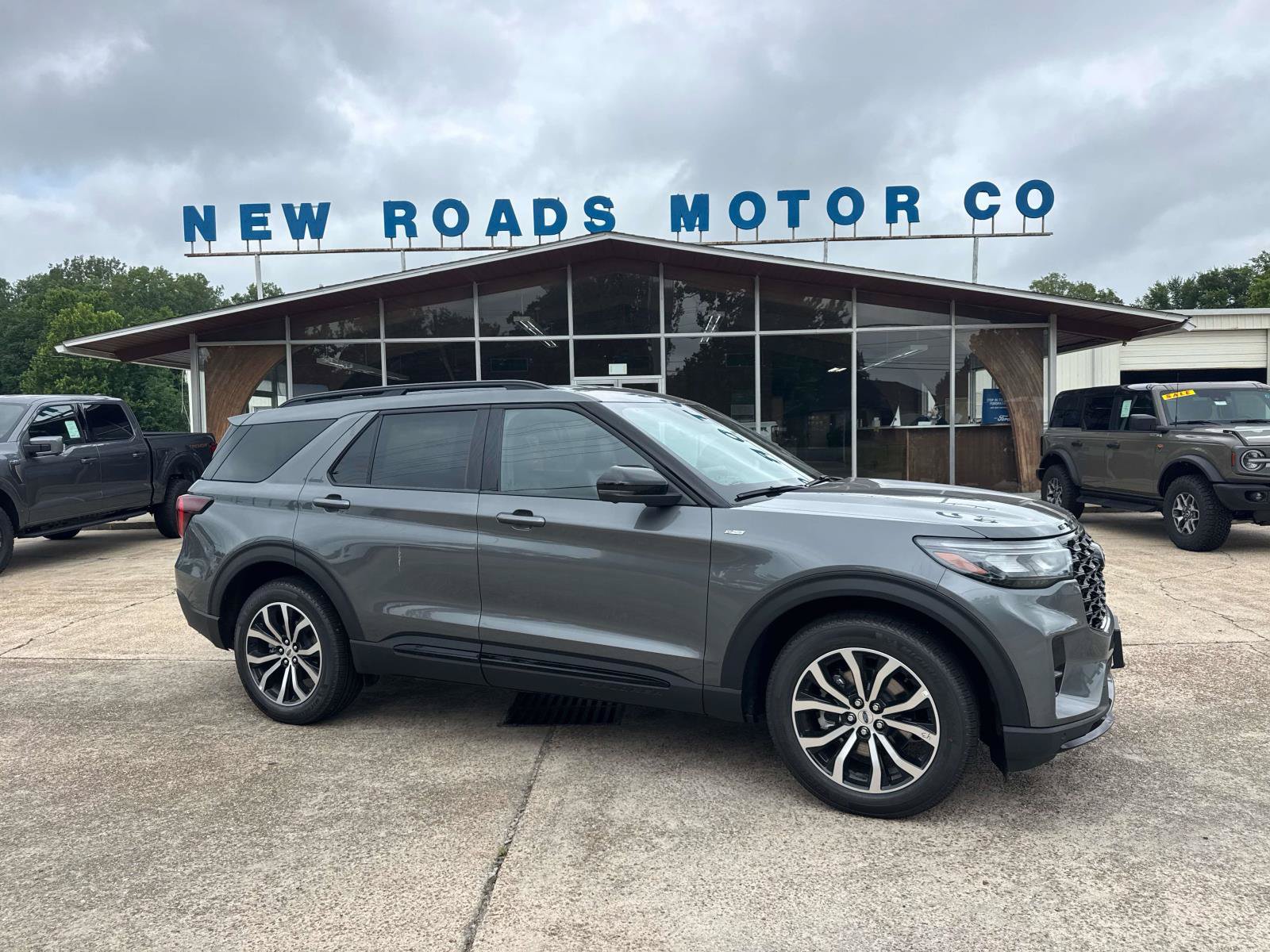 New 2026 Ford Explorer ST-Line