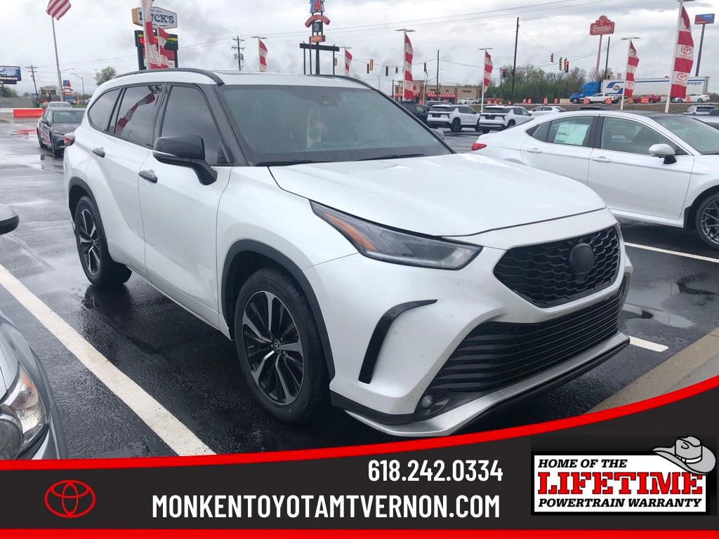 Used 2022 Toyota Highlander XSE