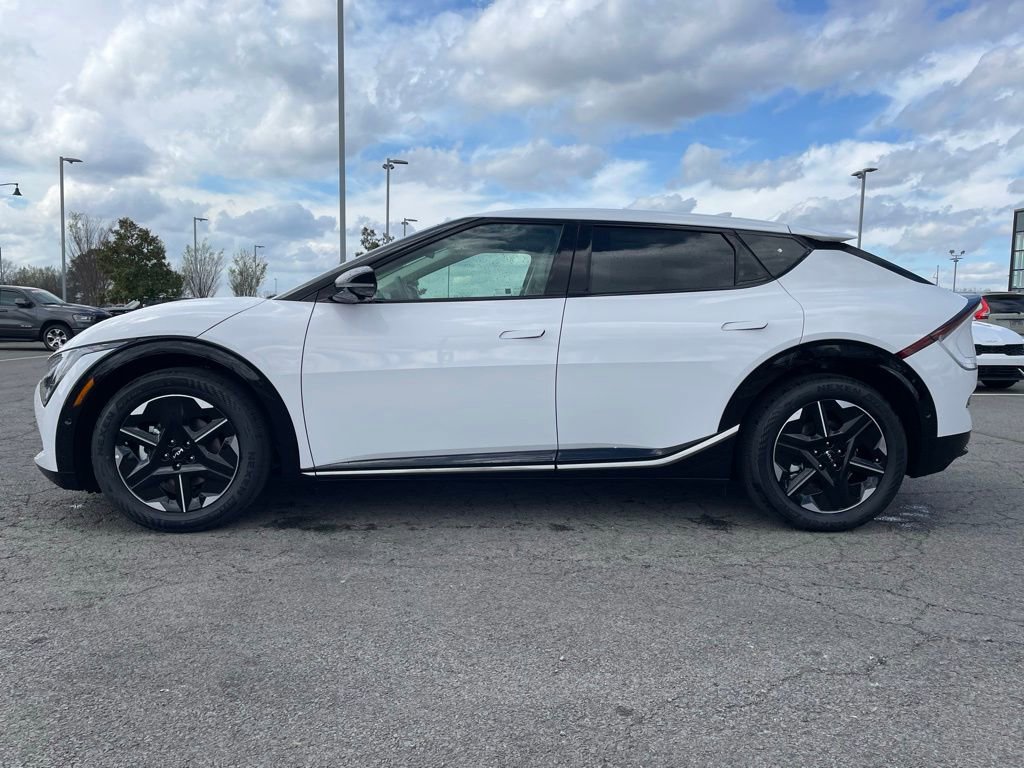 New 2025 Kia EV6 Wind image 4