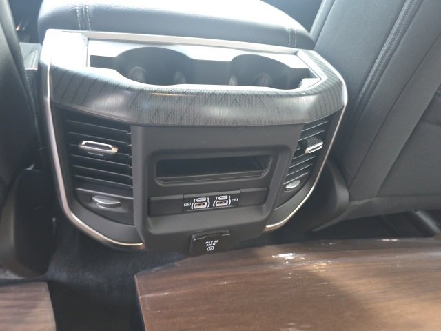 New 2026 RAM 1500 4x4 Crew Cab image 35