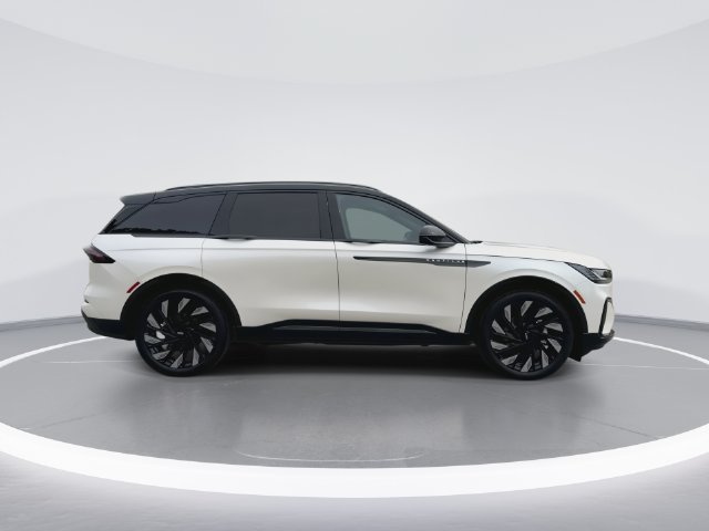 New 2026 Lincoln Nautilus Reserve AWD/4WD image 9