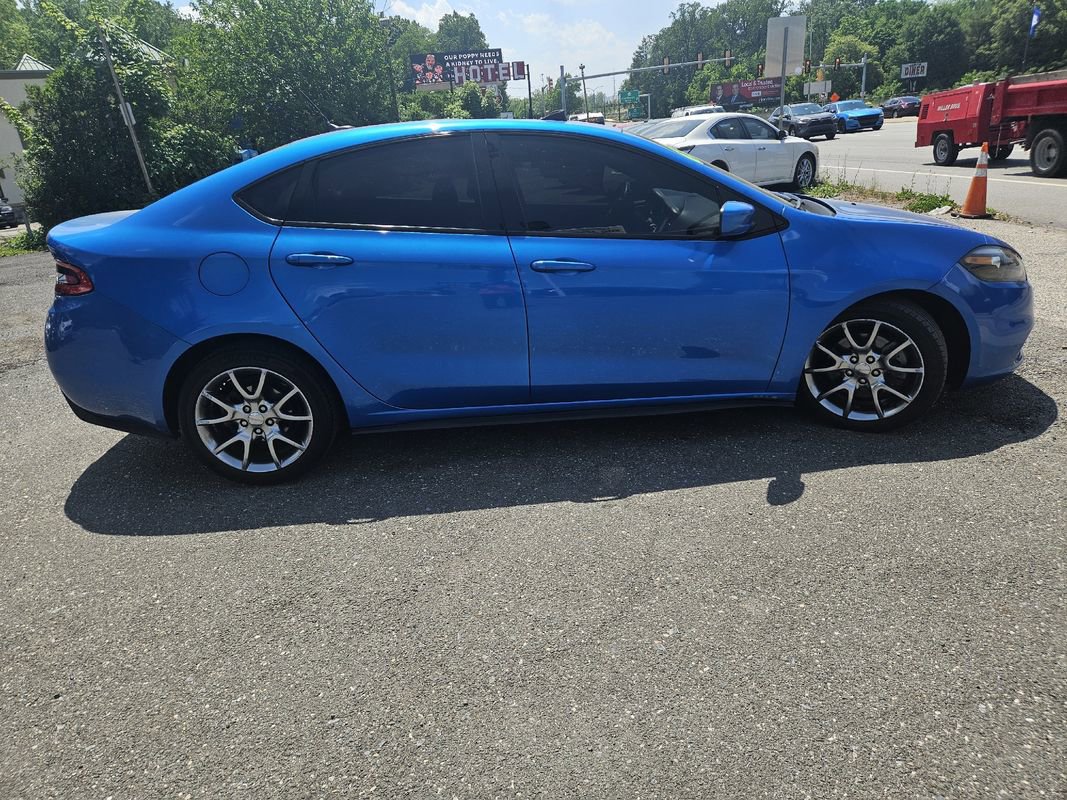 Used 2015 Dodge Dart SXT w/ Sun/Sound Group FWD image 6
