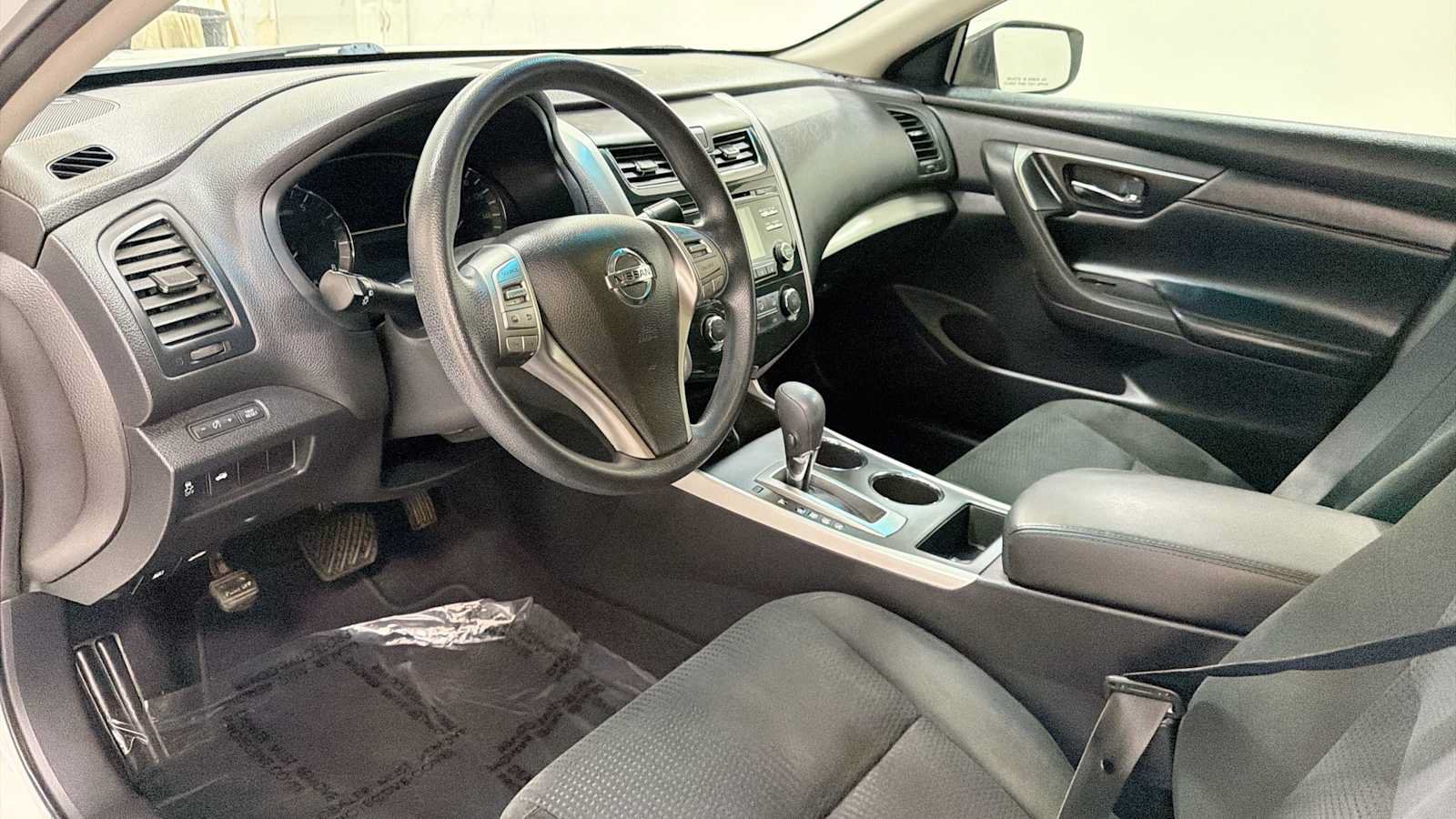 Used 2015 Nissan Altima 2.5 S w/ Power Driver Seat Package FWD image 12