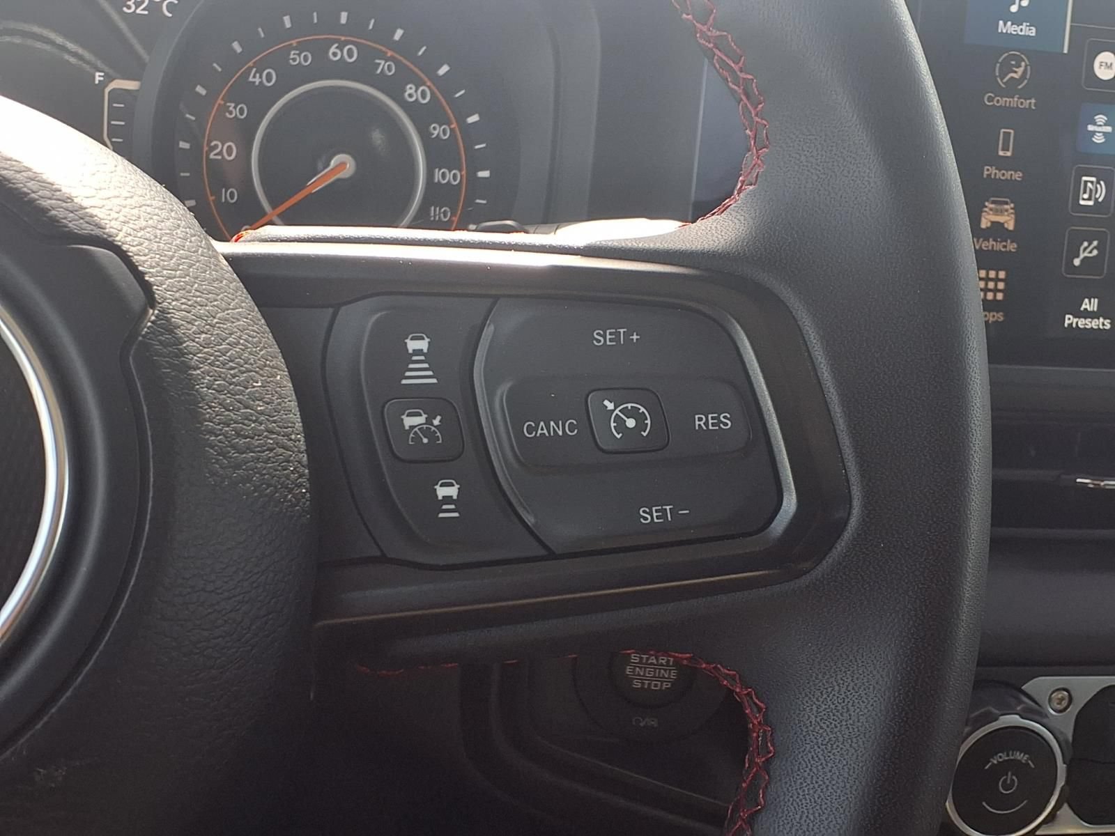 Used 2024 Jeep Wrangler Unlimited Rubicon AWD/4WD image 16