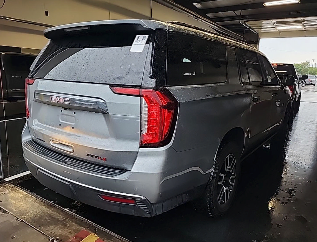 Used 2023 GMC Yukon XL AT4 w/ AT4 Premium Package AWD/4WD image 5