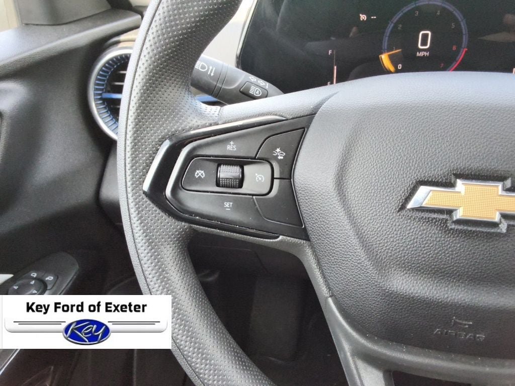 Used 2025 Chevrolet Trax LT FWD image 27