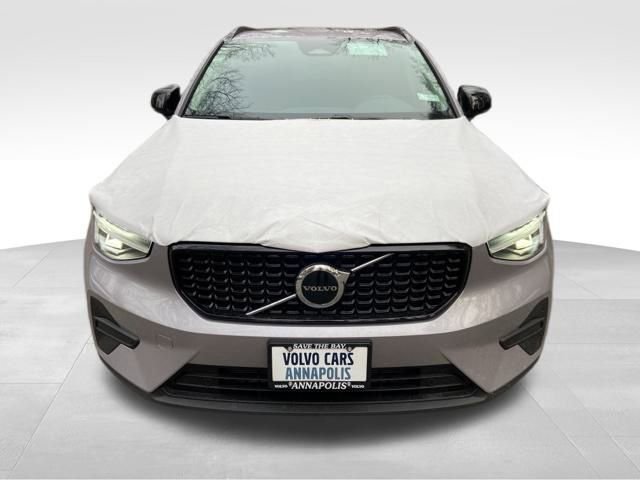 New 2026 Volvo XC40 B5 Core image 2