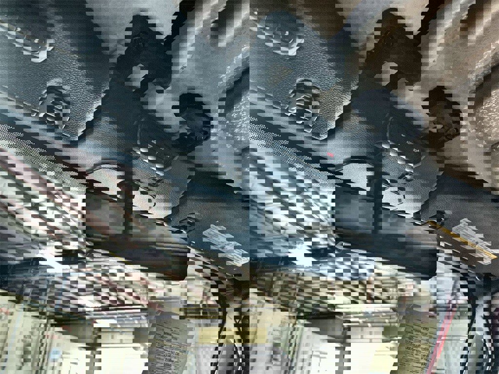 Used 2020 Jeep Wrangler Unlimited Sahara image 32