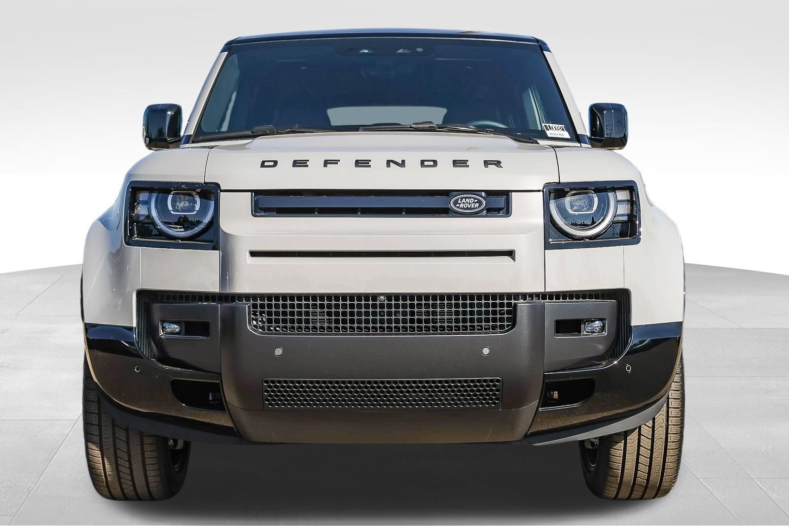 New 2026 Land Rover Defender 110 X-Dynamic SE AWD/4WD image 2