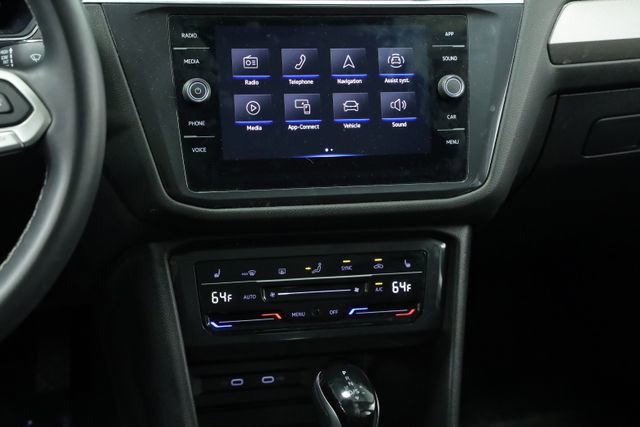Certified 2022 Volkswagen Tiguan SE w/ Panoramic Sunroof Package image 16
