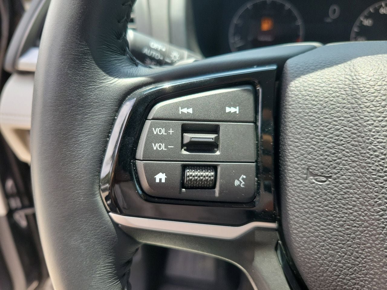Used 2025 Honda Odyssey EX-L image 20