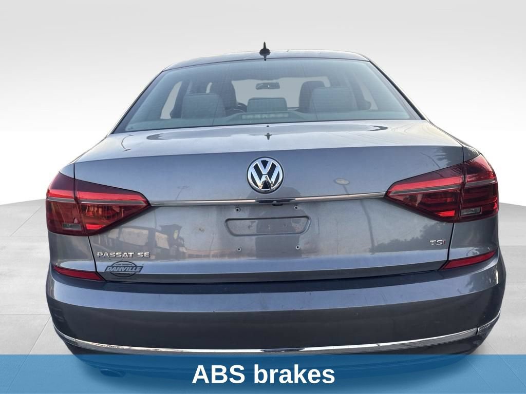 Used 2018 Volkswagen Passat 2.0T SE FWD image 9
