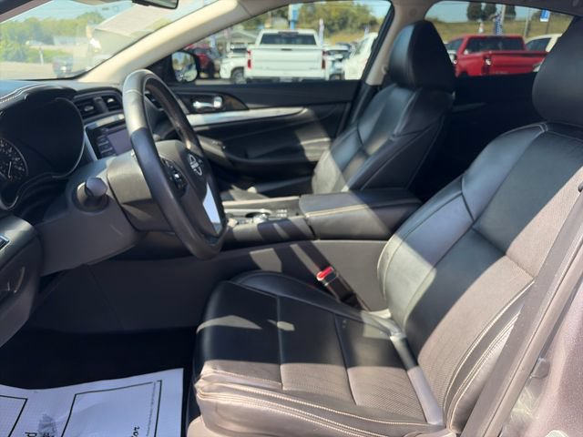 Used 2023 Nissan Maxima SL FWD image 9