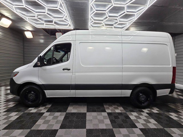 Used 2022 Mercedes-Benz Sprinter 2500 image 9