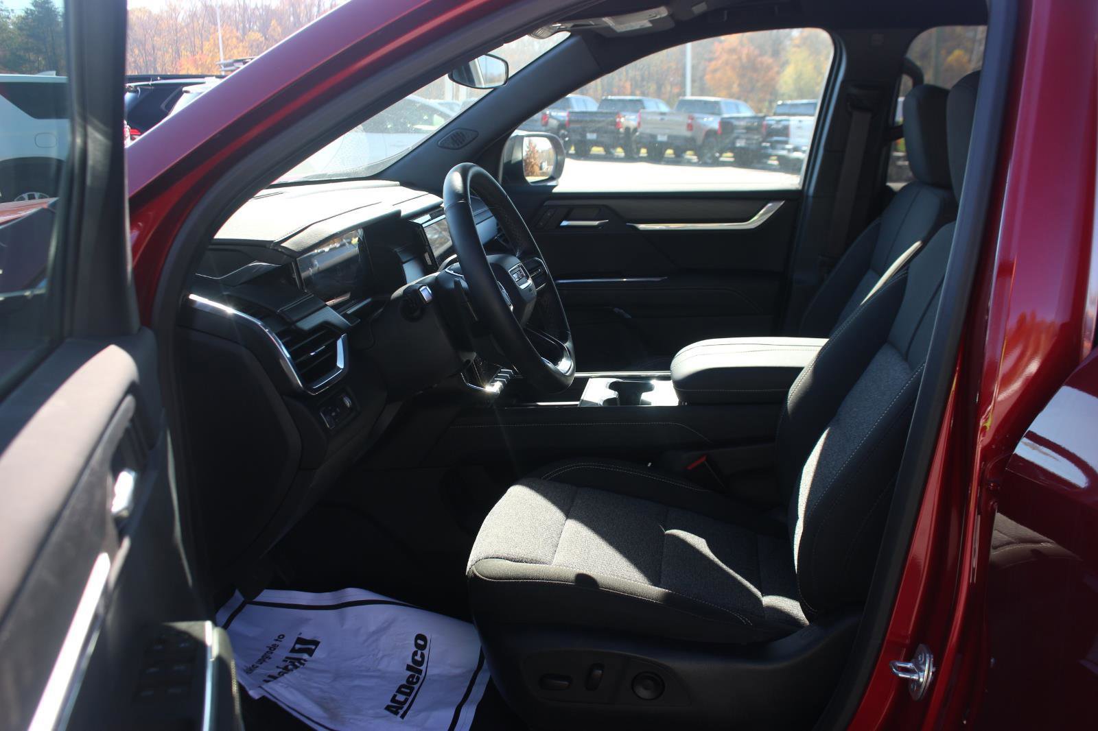 New 2025 GMC Acadia Elevation image 15