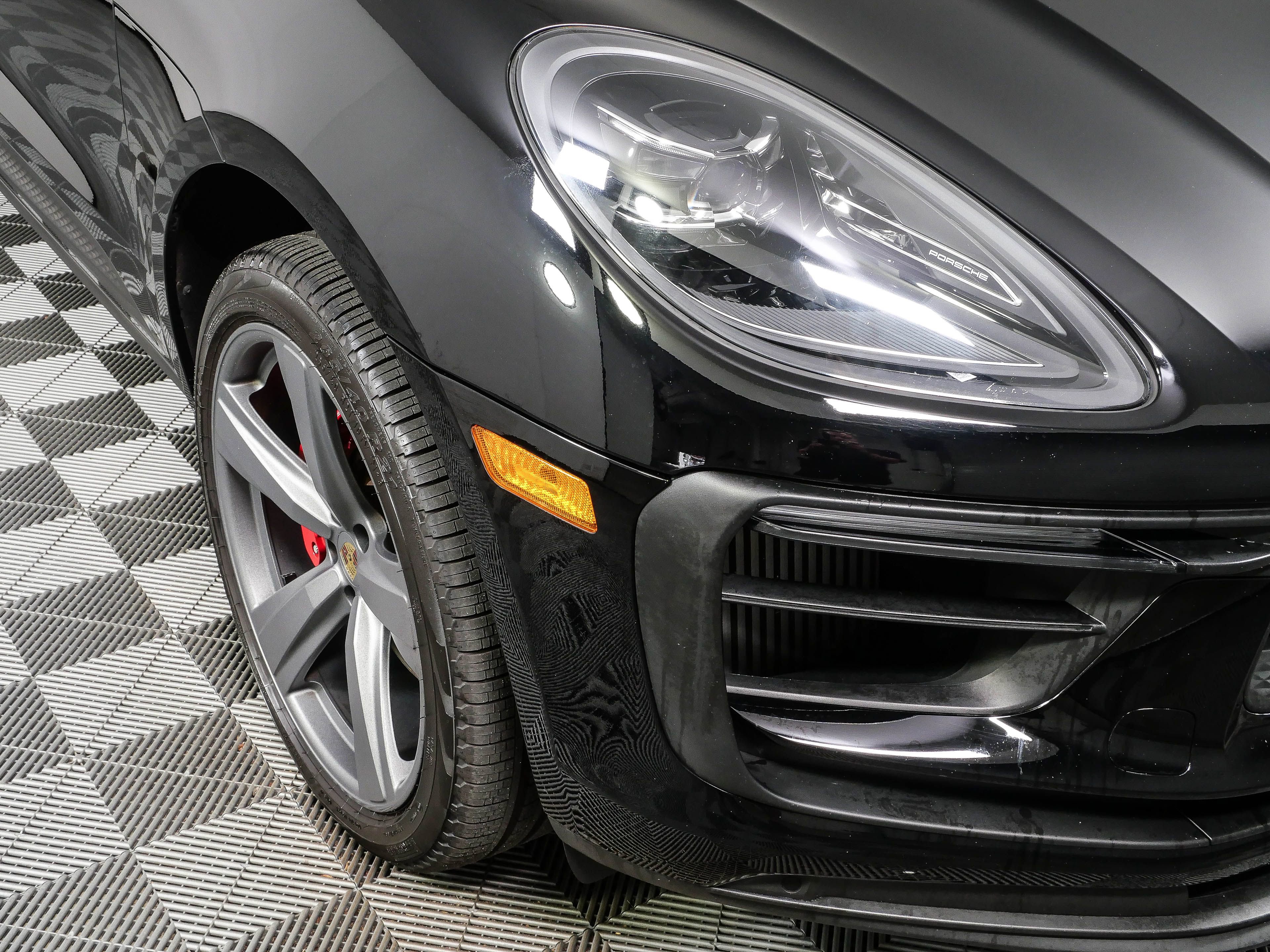 Certified 2023 Porsche Macan S AWD/4WD image 38