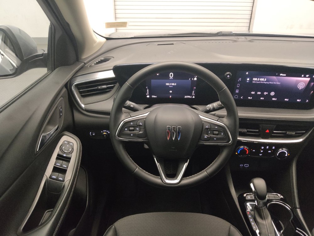Used 2025 Buick Encore GX Preferred AWD/4WD image 22