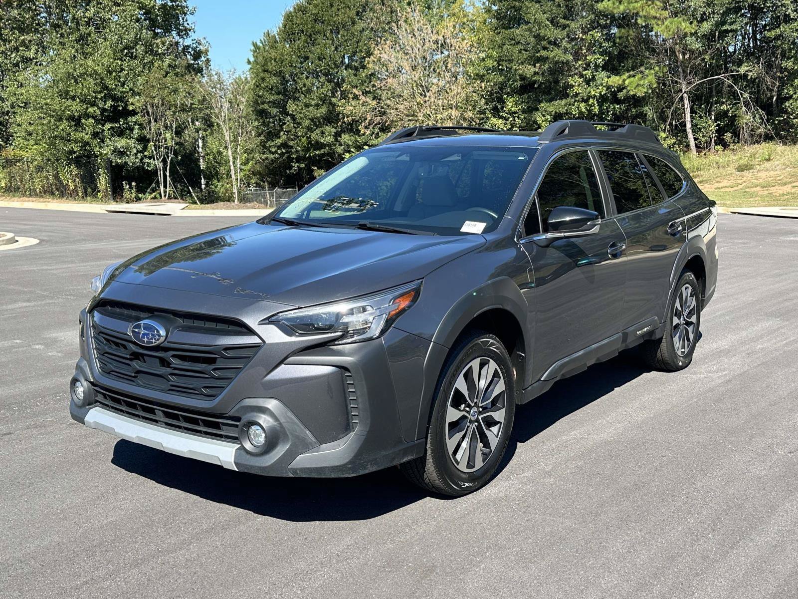 Used 2023 Subaru Outback Limited AWD/4WD image 3