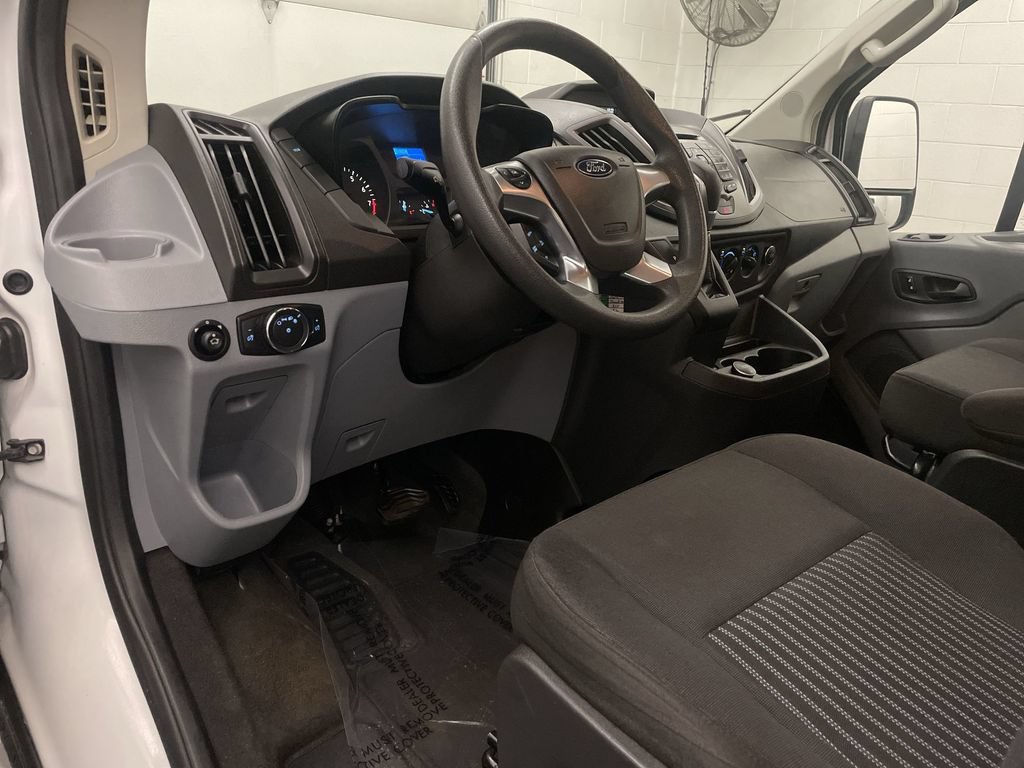 Used 2019 Ford Transit 350 XLT RWD image 4