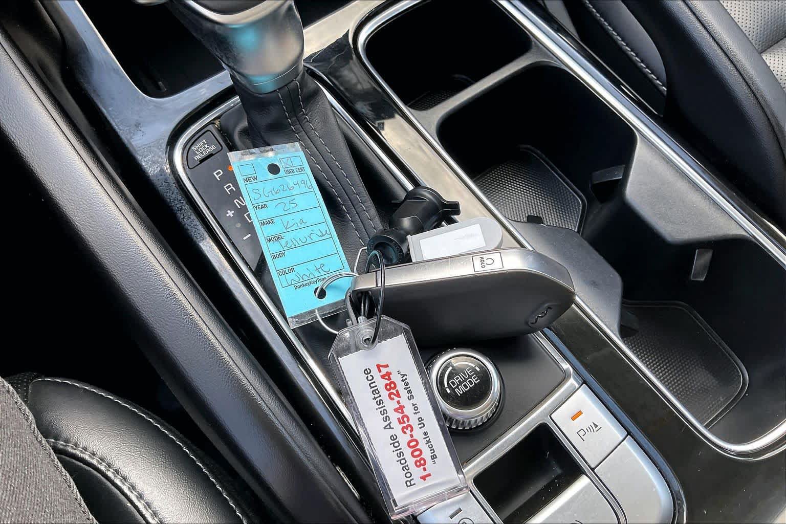 Used 2025 Kia Telluride S FWD image 14