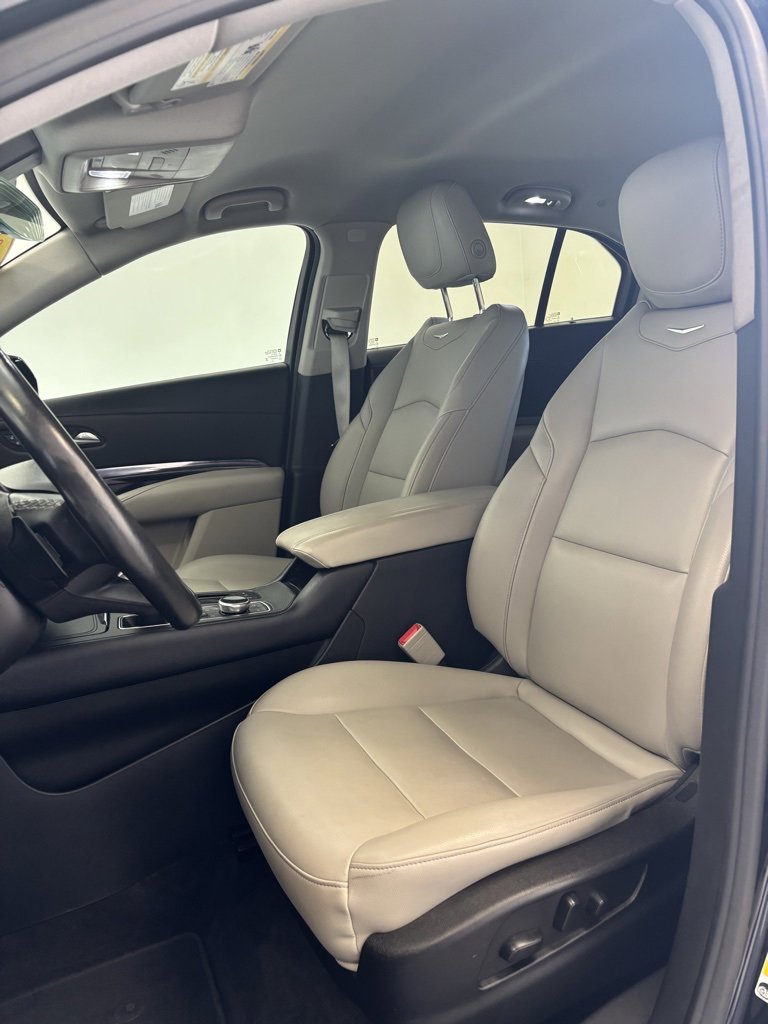 Certified 2022 Cadillac XT4 Luxury image 10