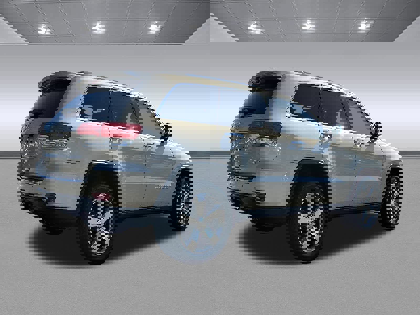 Used 2015 Jeep Grand Cherokee Limited w/ Trailer Tow Group IV image 7