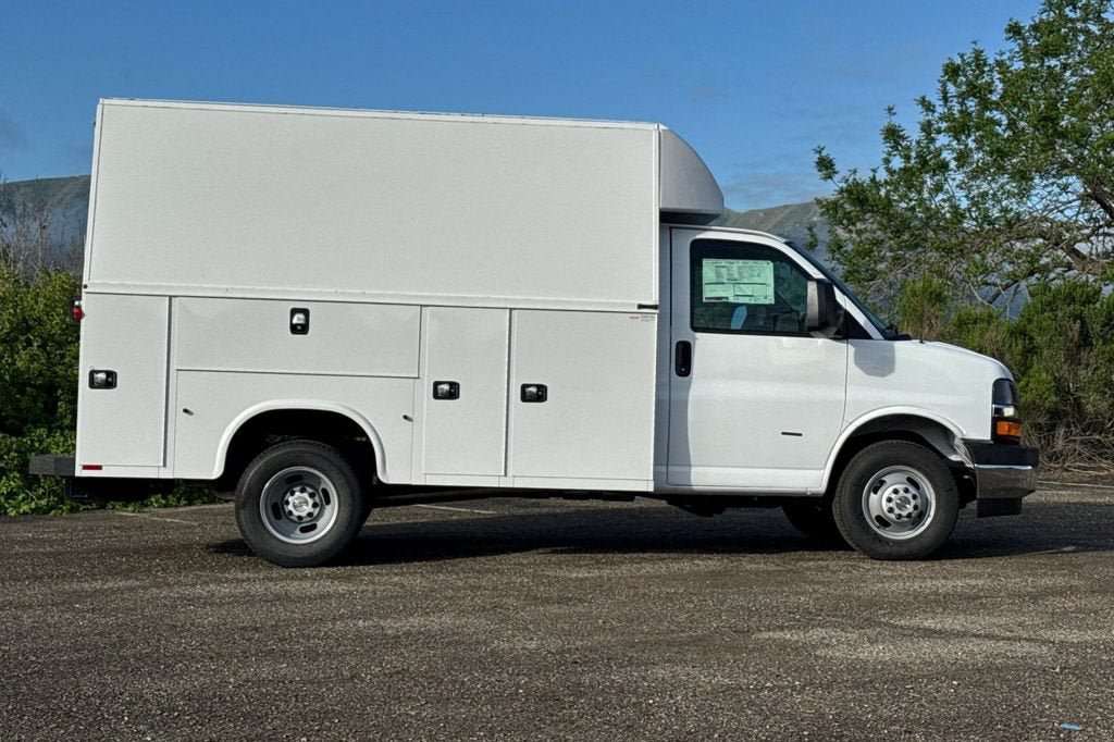 New 2026 Chevrolet Express 3500 w/ Power Convenience Package RWD image 3