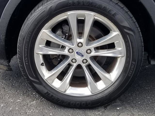 Used 2018 Ford Explorer Limited w/ Equipment Group 301A image 27