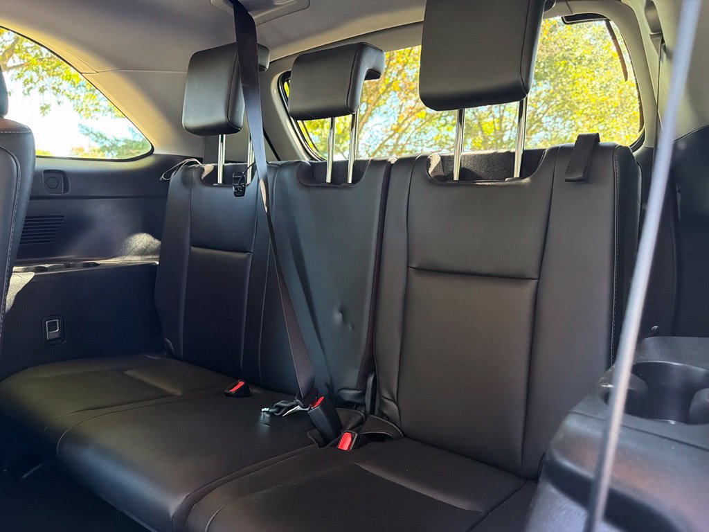 Used 2019 Toyota Highlander XLE AWD/4WD image 25