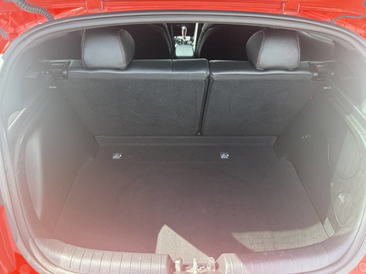 Used 2019 Hyundai Veloster 2.0 Premium image 12