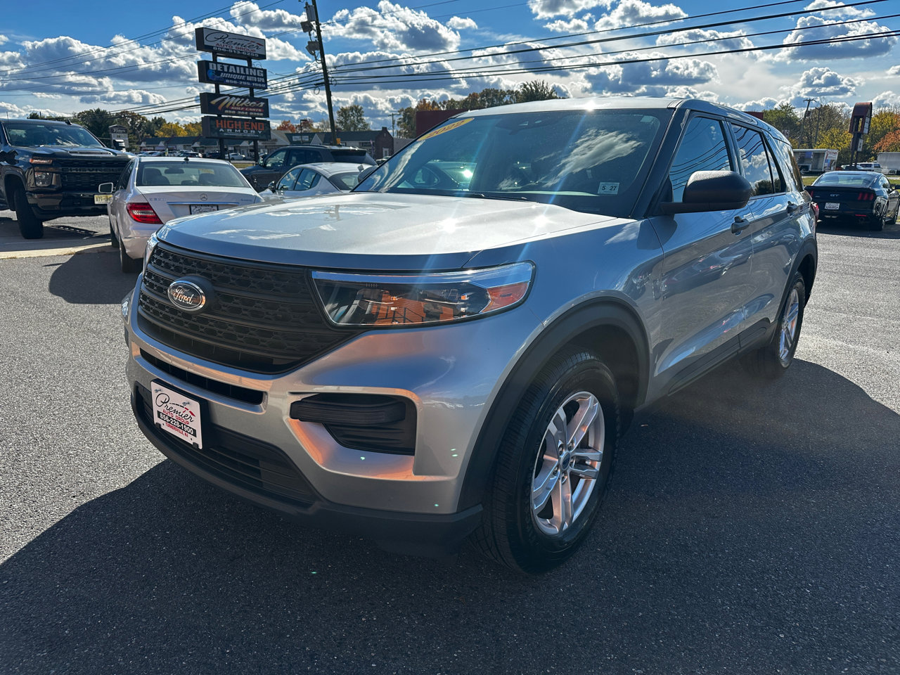 Used 2022 Ford Explorer 4WD image 1