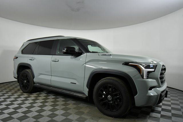 Used 2024 Toyota Sequoia Limited image 9