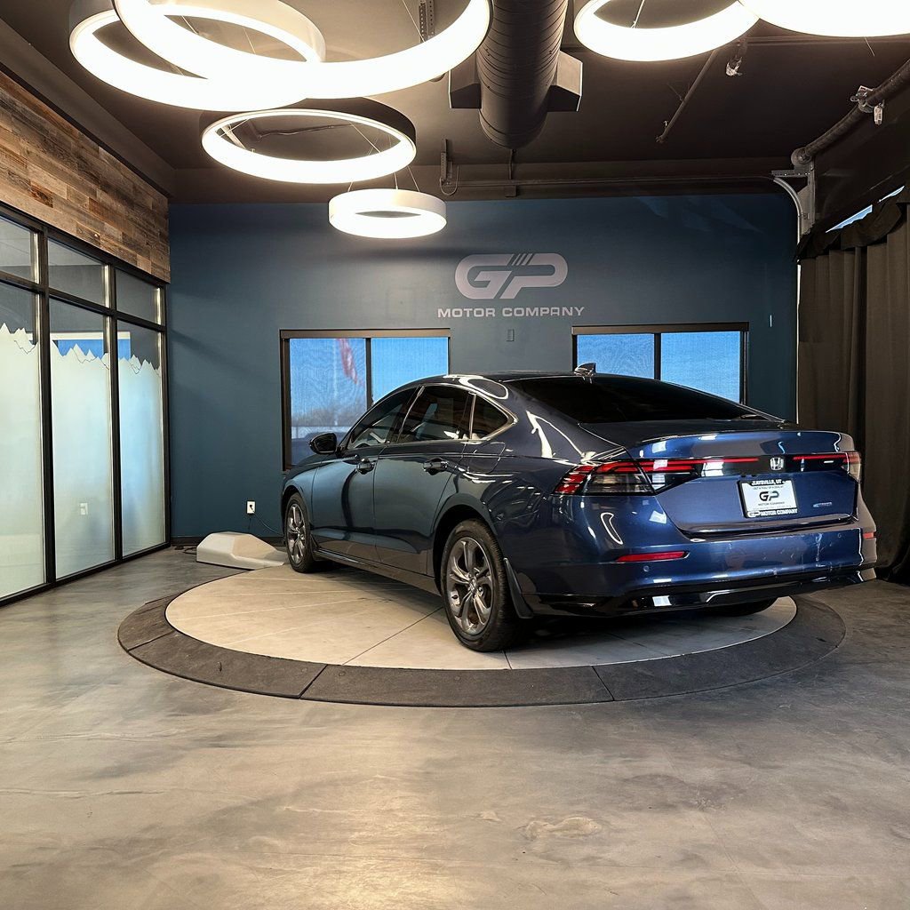 Used 2023 Honda Accord EX-L image 5