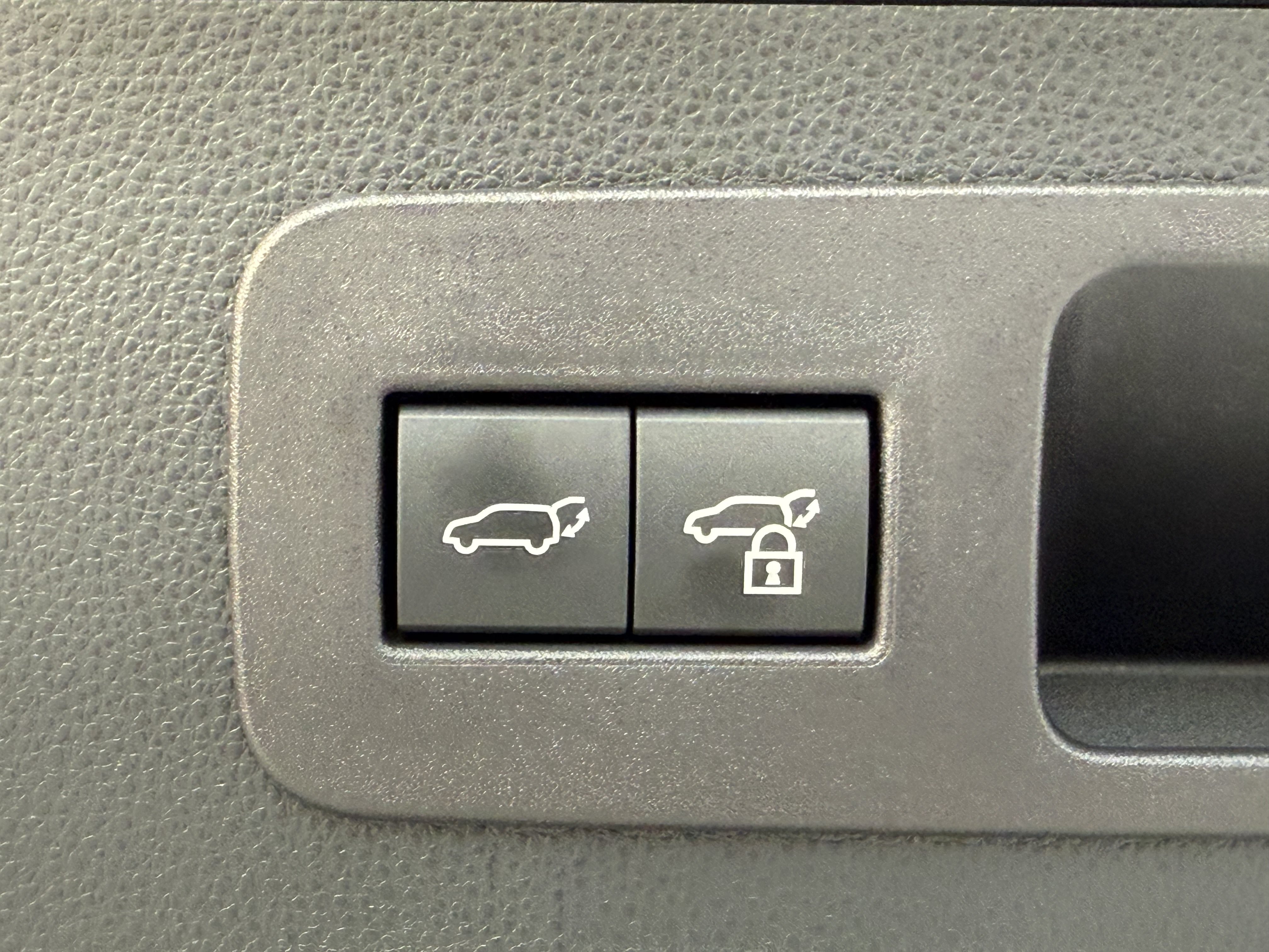 Used 2024 Lexus LX 600 4WD w/ Interior Upgrade Package image 15