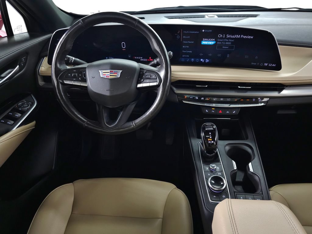 Certified 2024 Cadillac XT4 Luxury w/ Cold Weather Package AWD/4WD image 19
