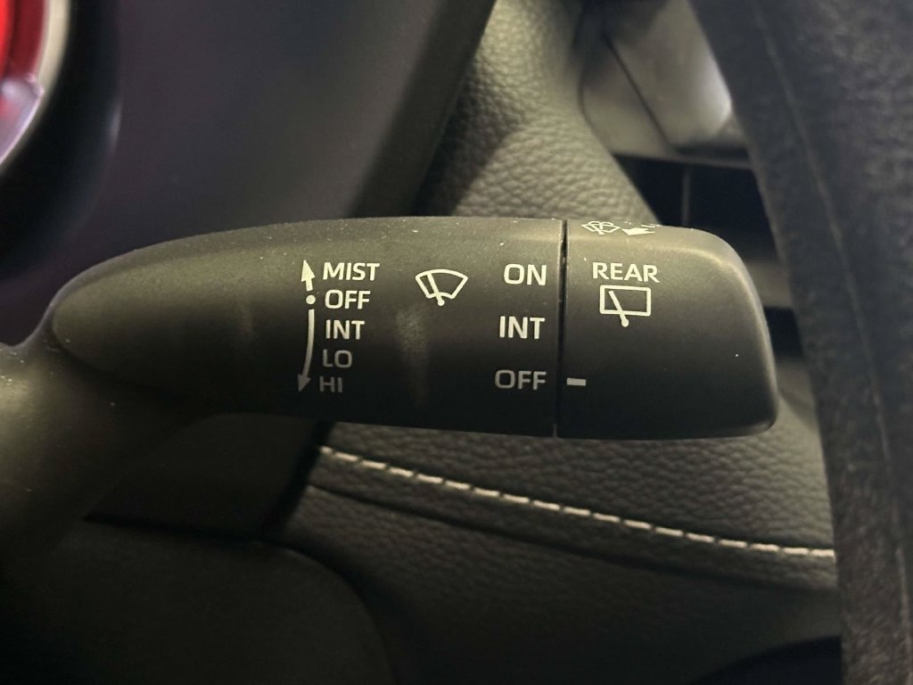 Used 2023 Toyota RAV4 LE AWD/4WD image 23
