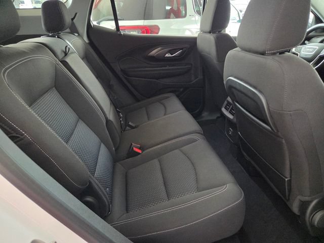 Used 2024 GMC Terrain SLE w/ Driver Convenience Package FWD image 14