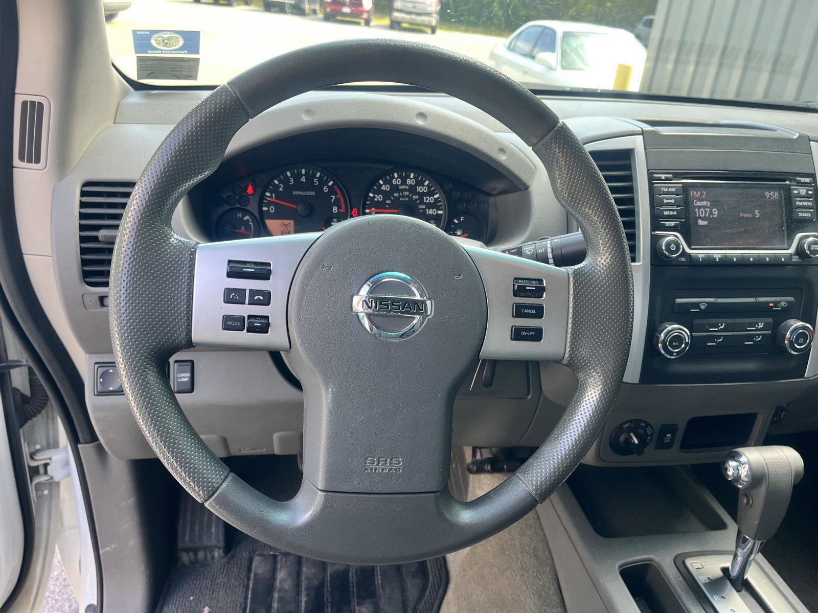Used 2018 Nissan Frontier SV AWD/4WD image 15
