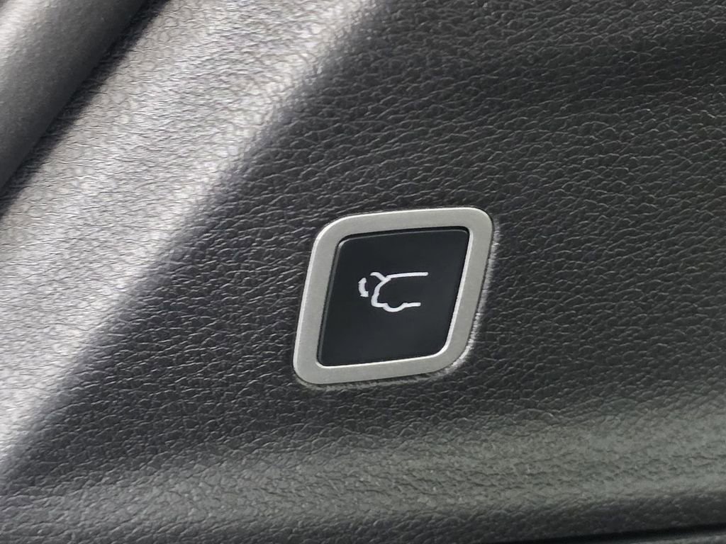 New 2026 Chrysler Pacifica Pinnacle w/ Trailer Tow Group image 17