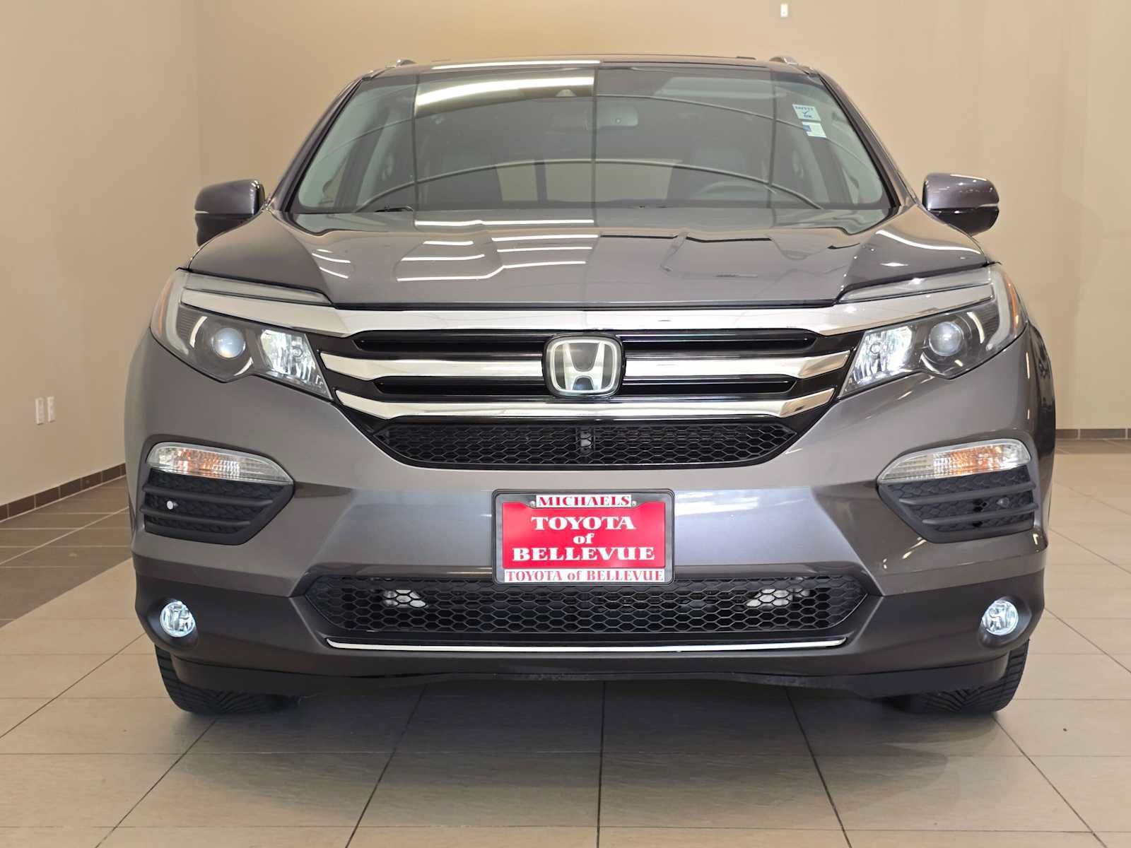 Used 2017 Honda Pilot Touring image 6