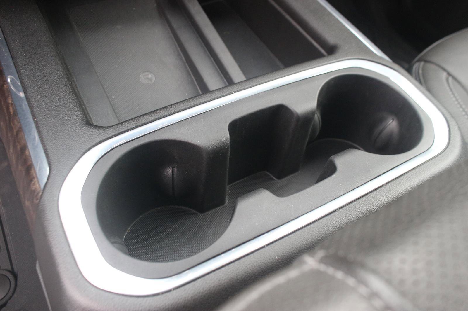 Used 2023 GMC Sierra 3500 Denali w/ Denali Ultimate Package image 22