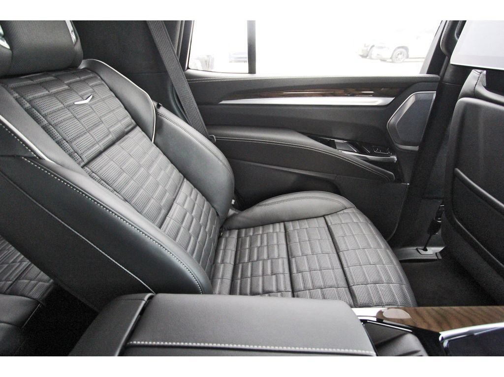 New 2026 Cadillac Escalade Platinum Sport AWD/4WD image 11