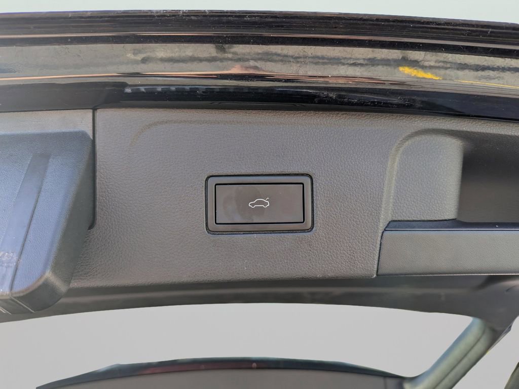 Certified 2022 Volkswagen Atlas SE AWD/4WD image 11